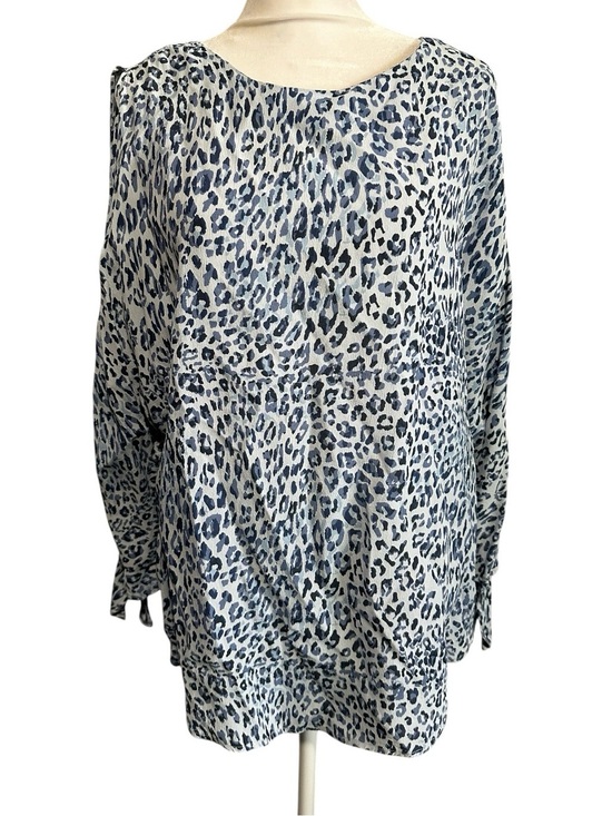 Charlie Paige Tops - Charlie Paige Navy and Light Blue Leopard Print Blouse size XL/TG